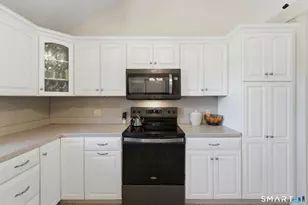 1512 Country Club Rd, Middletown, CT 06457 - Photo 12