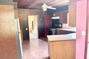 14 Village St, Manchester, CT 06040 - Photo 6
