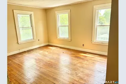 14 Village Street, Manchester, CT 06040 - Photo 8