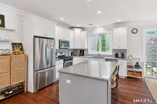 42 Moorland Dr, Danbury, CT 06810 - Photo 4