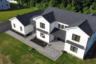 539A Boston St, Guilford, CT 06437 - Photo 2