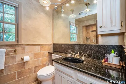 15 Rushleigh Road, West Hartford, CT 06117 - Photo 18