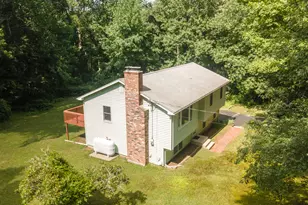 19 Holmes Rd, East Lyme, CT 06333 - Photo 8