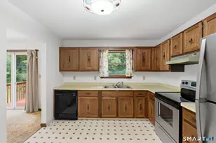 19 Holmes Rd, East Lyme, CT 06333 - Photo 20