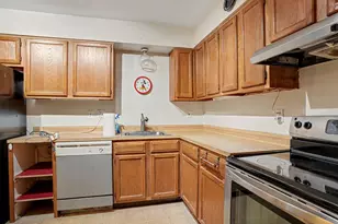 115 Short Beach Rd, Stratford, CT 06615 - Photo 10
