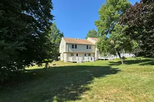 10 Countryside Ln, Middletown, CT 06457 - Photo 4