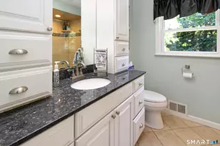 21 Twin Cir Dr, Trumbull, CT 06611 - Photo 14