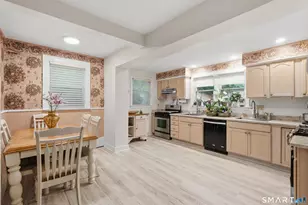 114 Colony Rd, New Haven, CT 06511 - Photo 10