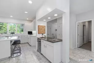 30 Grouse Ln, Woodbridge, CT 06525 - Photo 14
