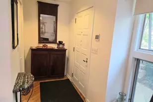 39 Temple Ct, New Haven, CT 06511 - Photo 2