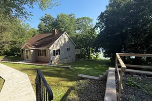 326 Lake Shore Dr, Middlebury, CT 06762 - Photo 2