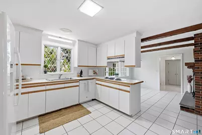111 Mountain Road, West Hartford, CT 06107 - Photo 6