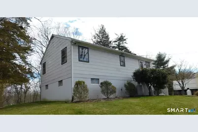 381 Bennetts Farm Road, Ridgefield, CT 06877 - Photo 4