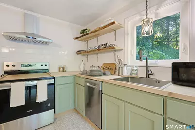 29 Middle Turnpike, Mansfield, CT 06251 - Photo 12
