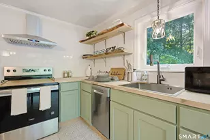 29 Middle Turnpike, Mansfield, CT 06251 - Photo 12