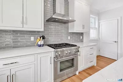 884 Oldfield Road #884, Fairfield, CT 06824 - Photo 8
