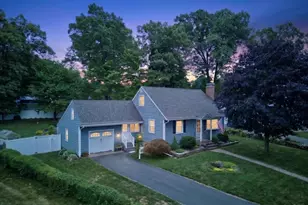 127 Helaine Rd, Manchester, CT 06042 - Photo 1