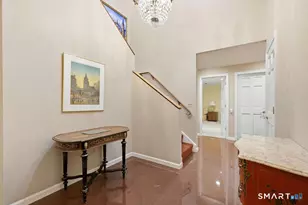 38 Cary Ln, Bloomfield, CT 06002 - Photo 4