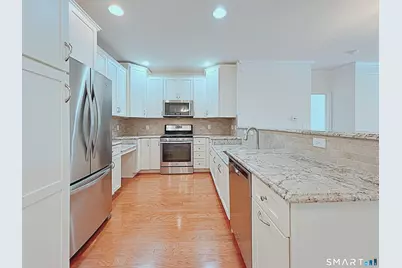 113 Center Meadow Lane #113, Danbury, CT 06810 - Photo 4