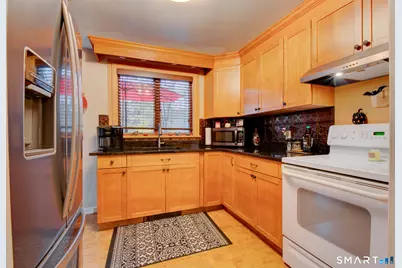 23 Wildwood Acres Acres, Middlefield, CT 06481 - Photo 2