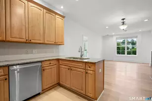 77 Havemeyer Ln, Stamford, CT 06902 - Photo 8