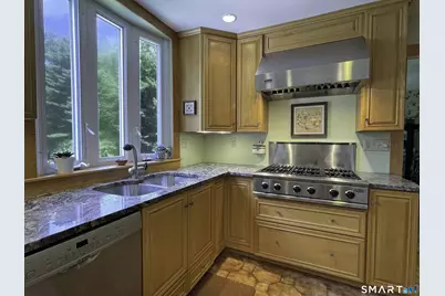 38 Grey Fox Trail, Woodbury, CT 06798 - Photo 12