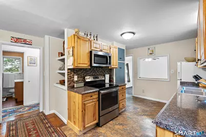 32 Fairview Avenue, New Hartford, CT 06057 - Photo 20