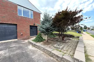 167 George St, Hartford, CT 06114 - Photo 2