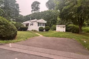 25 Whitewood Rd, Killingworth, CT 06419 - Photo 2