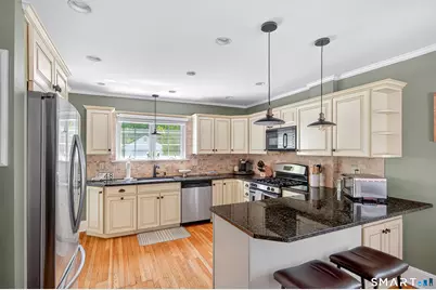 48 Bungalow Park, Stamford, CT 06902 - Photo 20