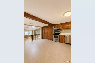 561 Hopewell Road #Floor 1, Glastonbury, CT 06073 - Photo 8