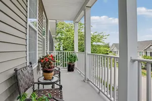 64 Warrington Round, Danbury, CT 06810 - Photo 4