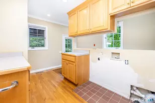 33 Knob Hill Ln, Bristol, CT 06010 - Photo 14