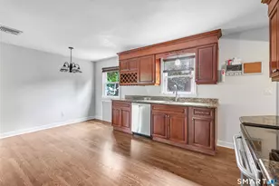 215 Bennett St, Fairfield, CT 06825 - Photo 12