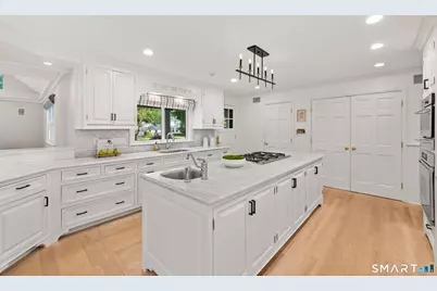 18 Silver Brook Road, Westport, CT 06880 - Photo 4