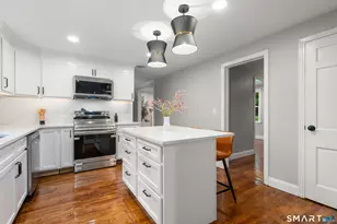 120 Climax Rd, Avon, CT 06001 - Photo 4