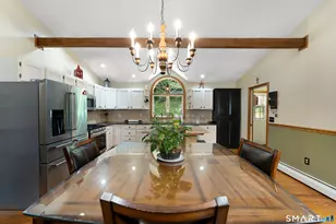 35 Linda Ct, Meriden, CT 06450 - Photo 4