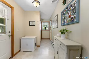 35 Linda Ct, Meriden, CT 06450 - Photo 8