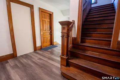 27 Broad Street, New London, CT 06320 - Photo 10