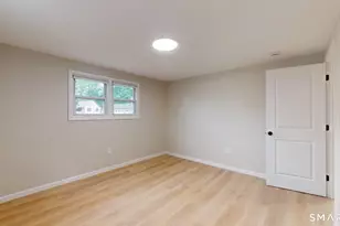 16 Arrow St, Enfield, CT 06082 - Photo 16