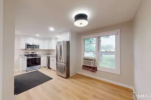 16 Arrow St, Enfield, CT 06082 - Photo 8