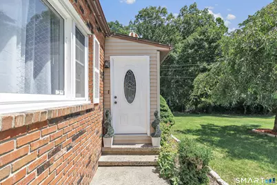 25 North Forest Circle, West Haven, CT 06516 - Photo 2
