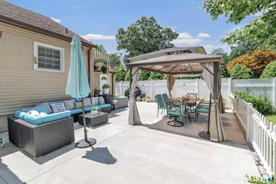 25 North Forest Circle, West Haven, CT 06516 - Photo 36