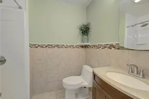 251 Williams St, New London, CT 06320 - Photo 8
