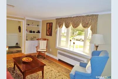 22 Scarborough Road, Manchester, CT 06040 - Photo 2