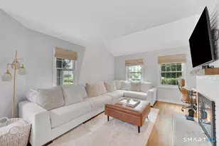 28 Paisley Ln, Fairfield, CT 06825 - Photo 4