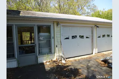 31 Park Ave Extension, Montville, CT 06382 - Photo 2