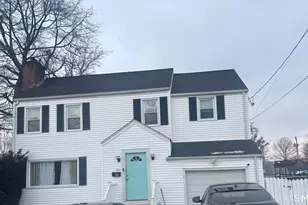 26 Marsdale Ave, Bridgeport, CT 06606 - Photo 2