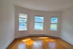 652 Watertown Ave, Waterbury, CT 06708 - Photo 2