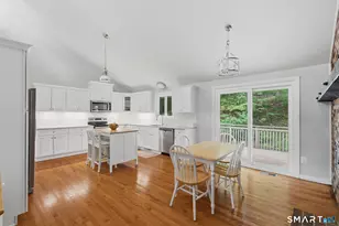 21 Hemlock Ln, Avon, CT 06001 - Photo 8